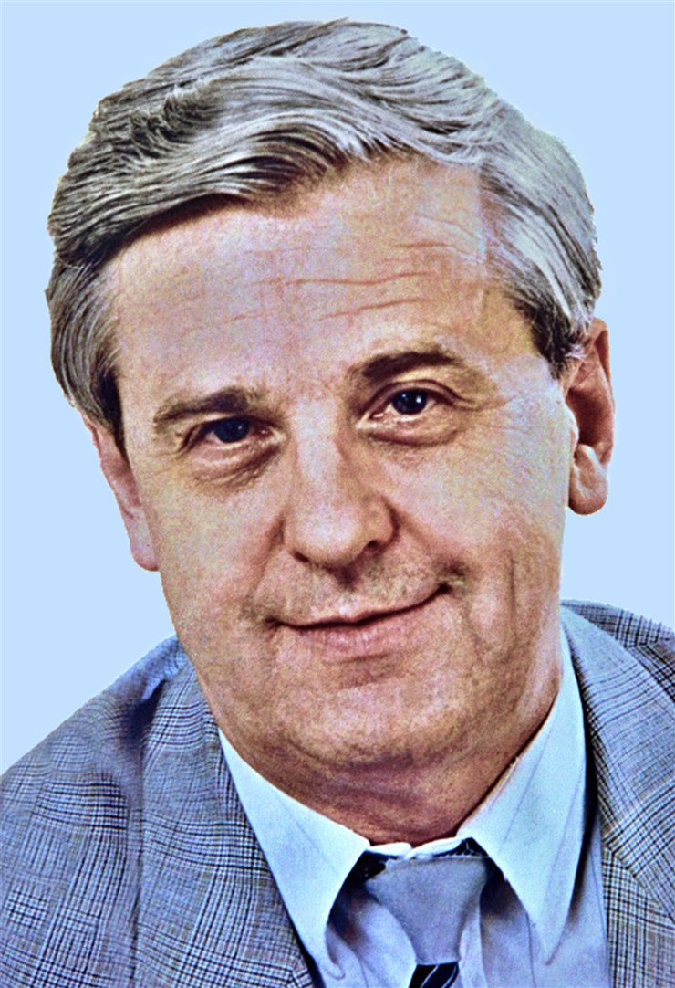 IMG_Саэнко В.Ф.-4-510x747-mask-transparent.png